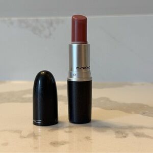 MAC Fast Play Amplified Crème Lipstick
